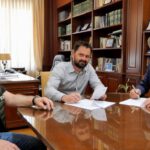 «Πράσινο» και το κτίριο του παλιού Δασαρχείου – Υπεγράφη η σύμβαση ενός ακόμη ενεργειακού έργου της Δημοτικής Αρχής Δασταμάνη