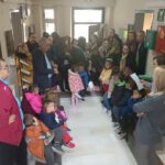 Τα παιδιά και οι εκπαιδευτικοί του 5ου Νηπιαγωγείου Φλώρινας επισκέφτηκαν το Δημαρχείο Φλώρινας