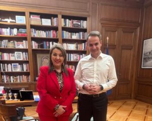 Συνάντηση της Μαρίας Αντωνίου με τον Πρωθυπουργό Κυριάκο Μητσοτάκη στο Μαξίμου για όλα τα θέματα της Καστοριάς