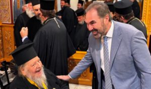 Ευχές του Δημάρχου Φλώρινας Βασίλη Γιαννάκη για τα ονομαστήρια του γέροντος Μητροπολίτη πρώην Φλωρίνης κ. Θεοκλήτου